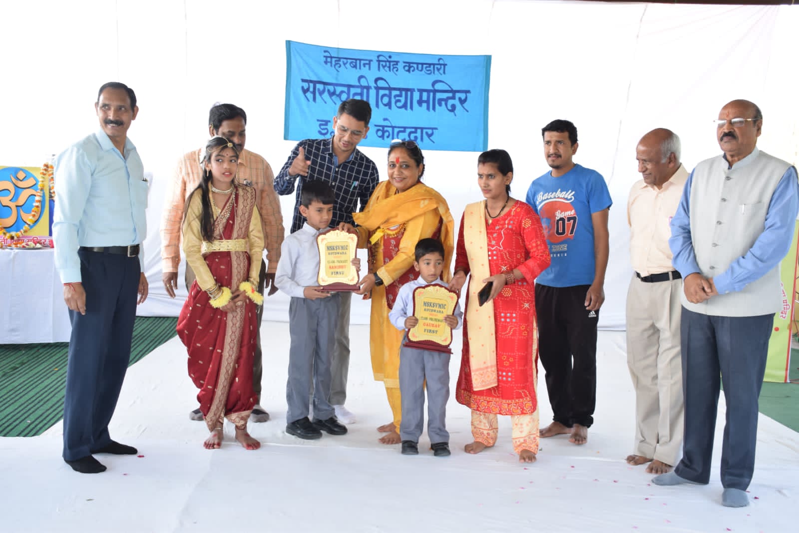 कोटद्वार: सरस्वती विद्या मंदिर में मेधावी छात्र-छात्राओं को पुरस्कार एवं प्रशस्ति पत्र भी वितरित किए,,,।