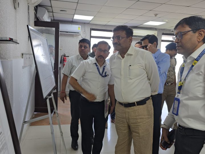 मुख्य सचिव आनंद बर्द्धन ने किया निर्माणाधीन एम्स सैटेलाइट सेंटर, किच्छा का स्थलीय निरीक्षण,,,।