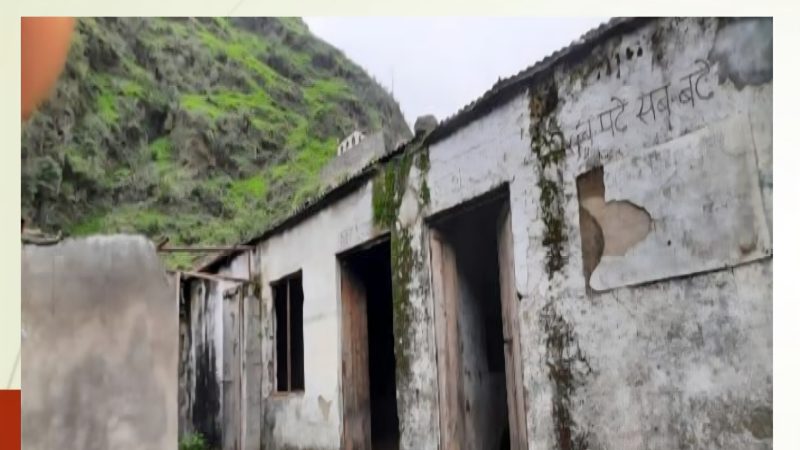 डीएम की सख्ती से जिले में 64 पूर्णतः निर्जीर्ण विद्यालय भवनों में से 56 ध्वस्त, शेष पर कार्रवाई जारी; शिक्षा अधिकारियों; प्रधानाचार्यों की नकेल कसने पर हुई त्वरित कार्रवाई,,,।